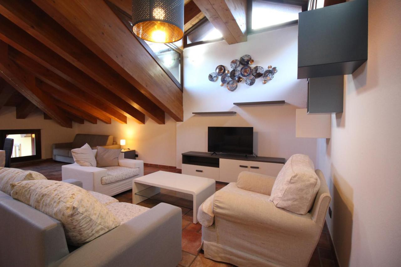 Attico Dell'aquila Apartment *